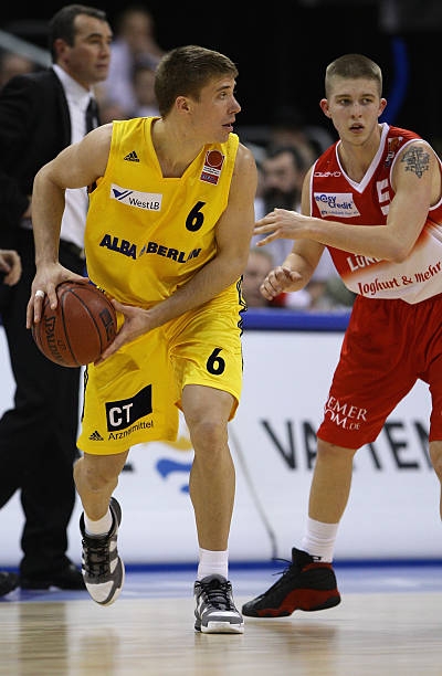 赛场上有出 赛场上有出